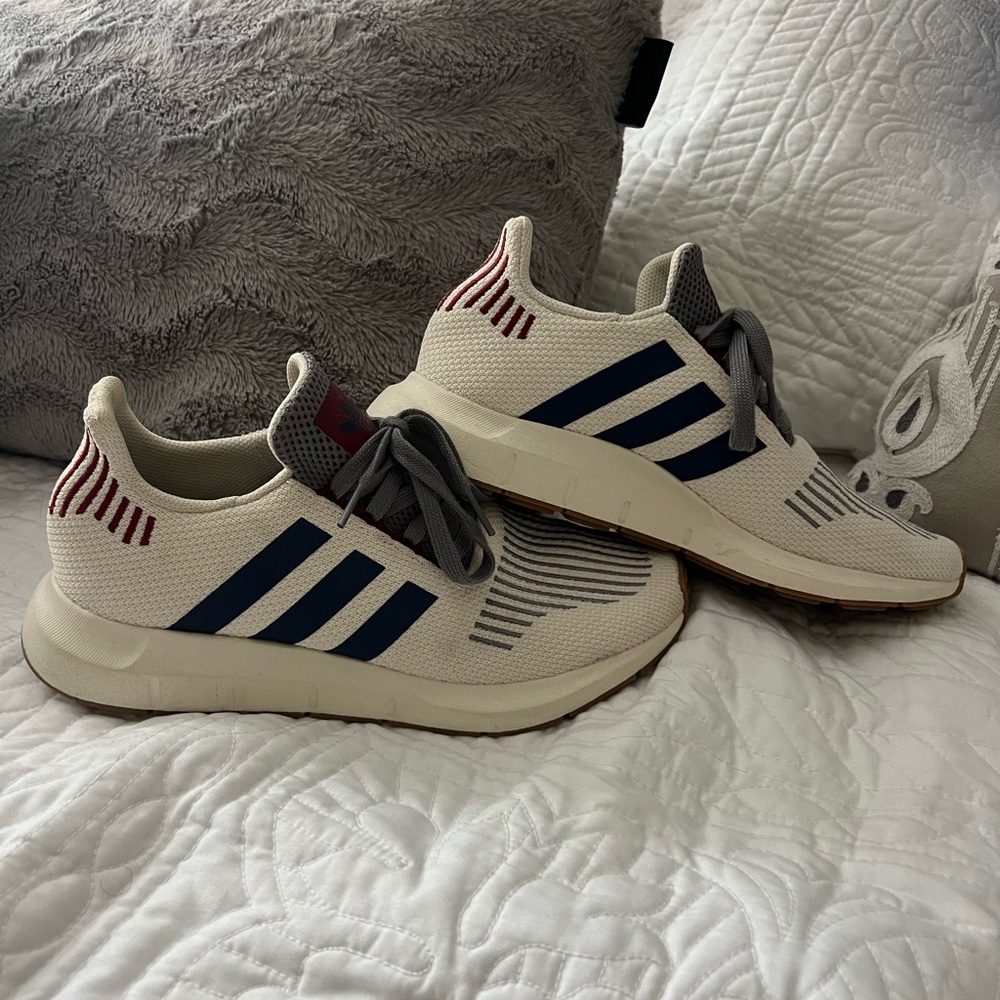 Adidas Men’s Swift Run